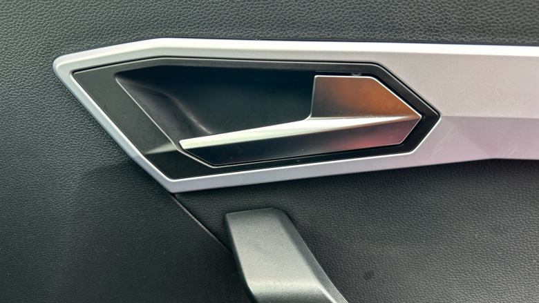 SEAT Arona 1.0 TSI 110 FR Sport 5dr Petrol Hatchback